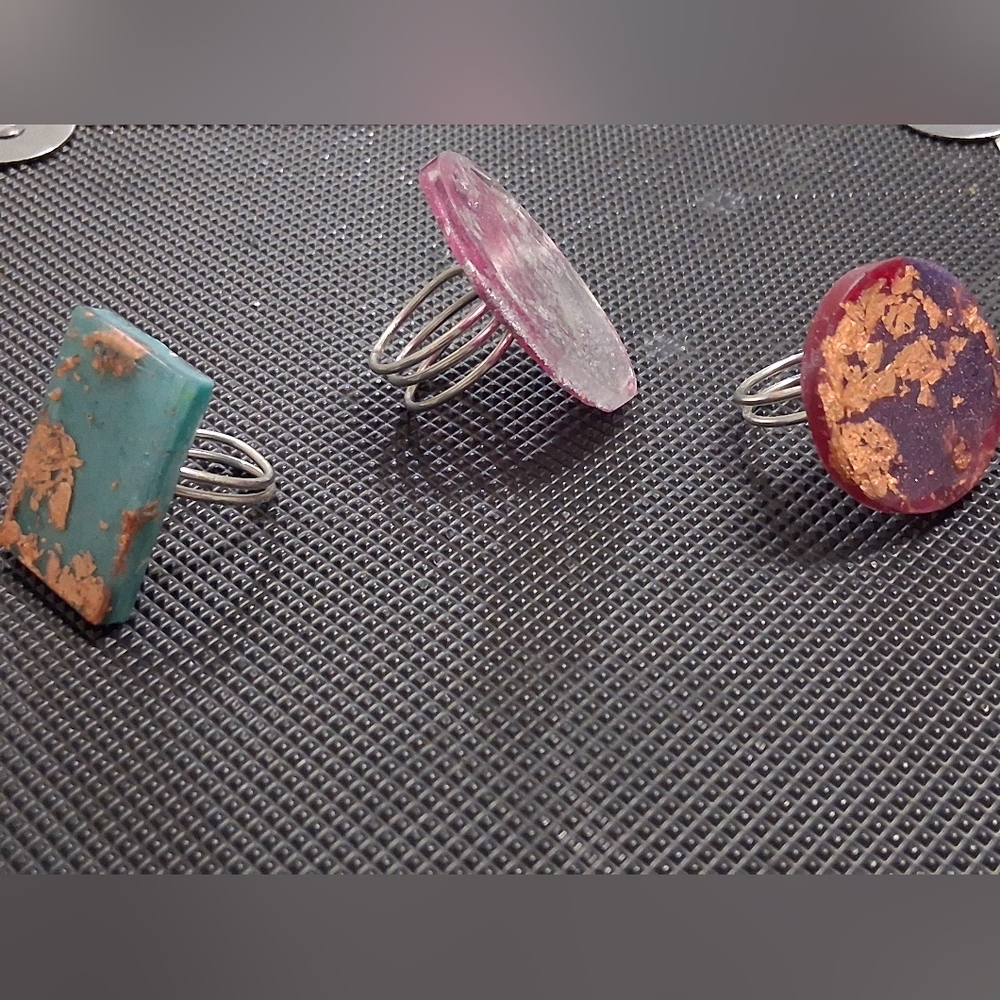 Handmade Abstract Metallic Statement Ring - Picture 6 of 9